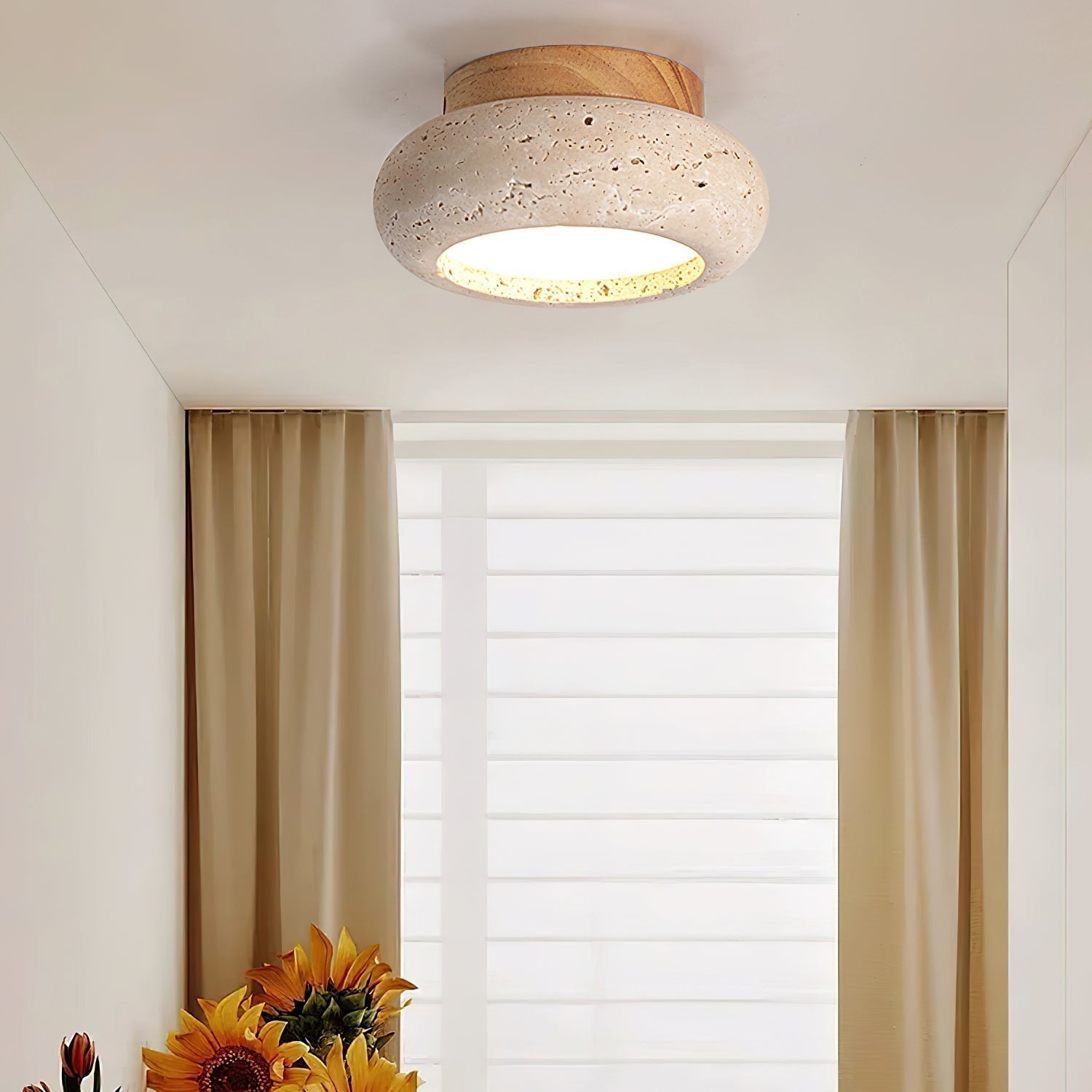 Mini lampa sufitowa LED Astra z trawertynu i drewna | Designerskie oświetlenie do korytarza, sypialni i garderoby