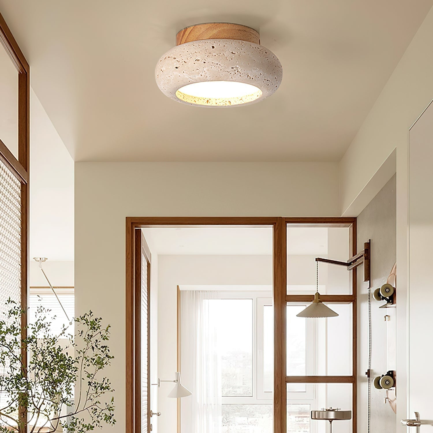 Mini lampa sufitowa LED Astra z trawertynu i drewna | Designerskie oświetlenie do korytarza, sypialni i garderoby