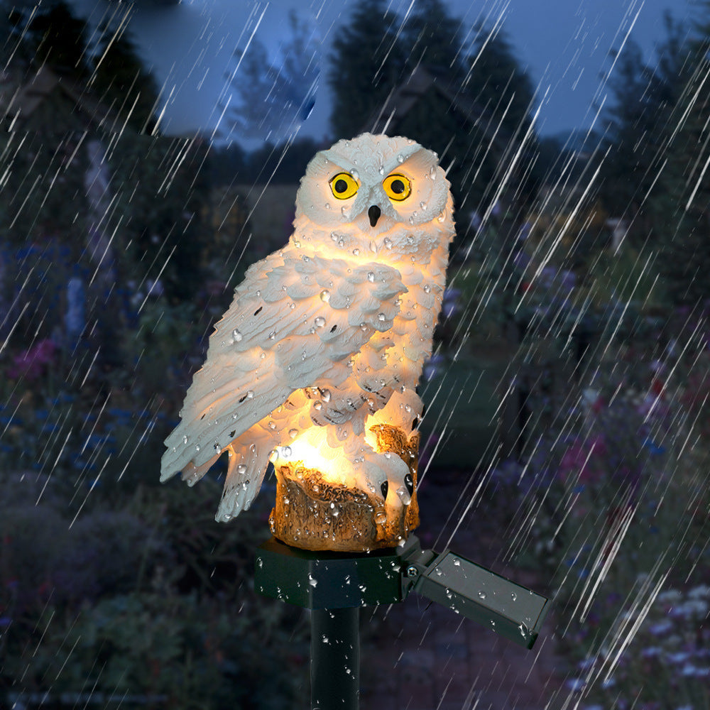Solar Owl - lampa ogrodowa w ogrodzie