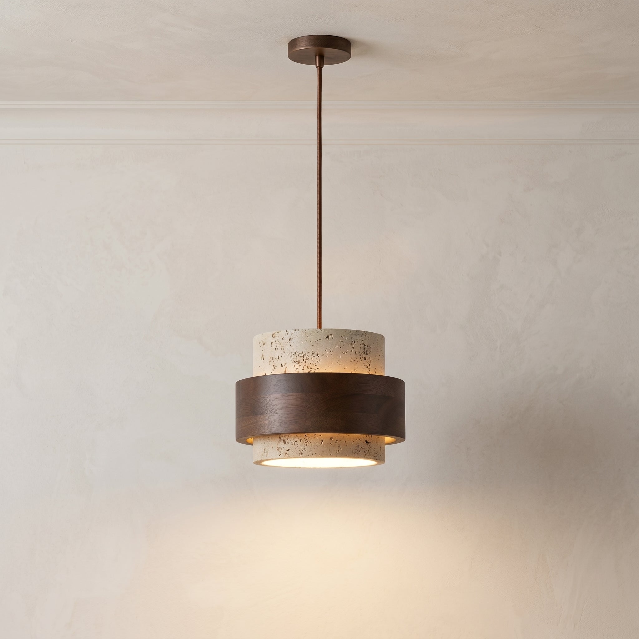 Lampa wisząca Cole z trawertynu | Designerska lampa sufitowa z naturalnego kamienia i drewna do salonu oraz jadalni