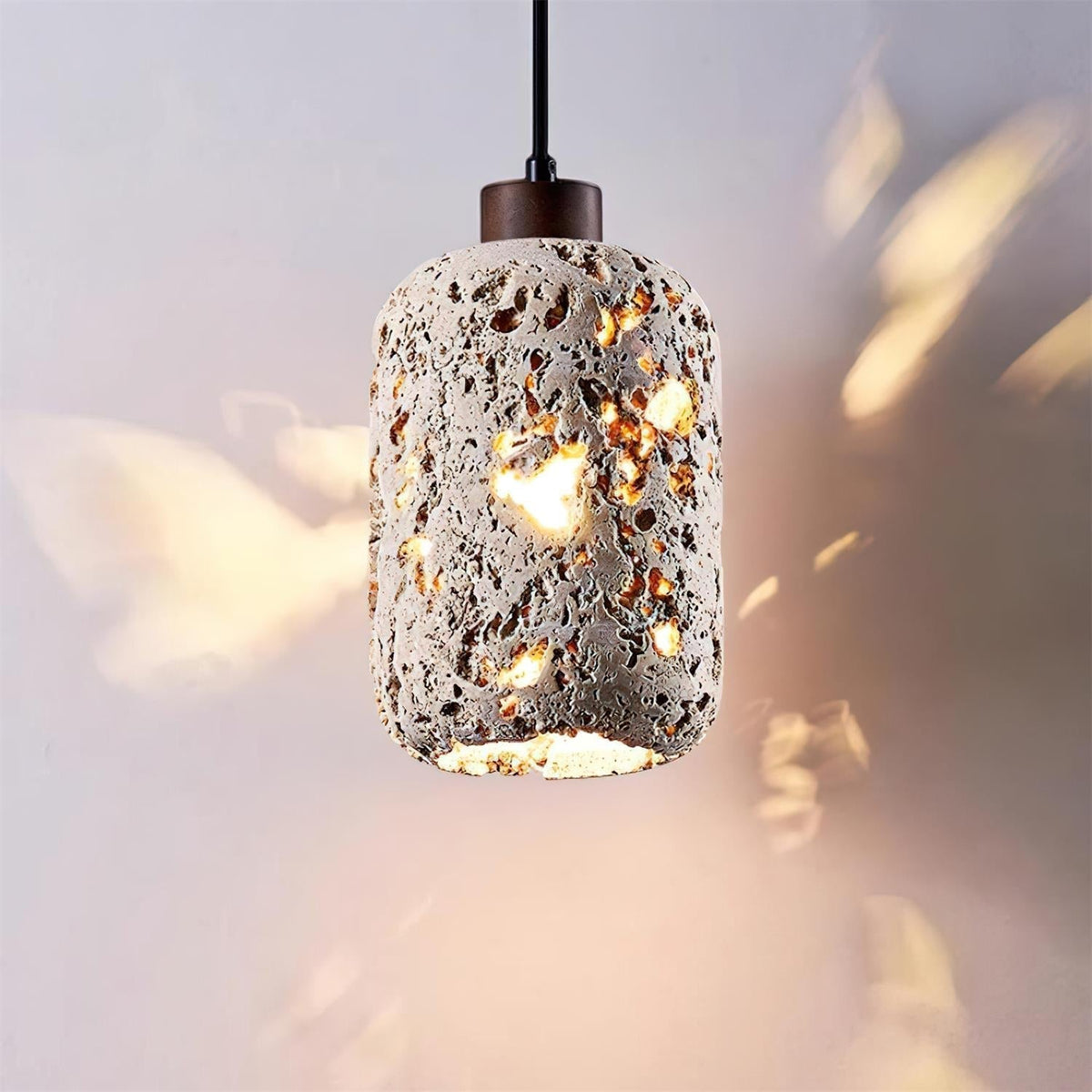 Lampa Wisząca z Naturalnego Trawertynu
