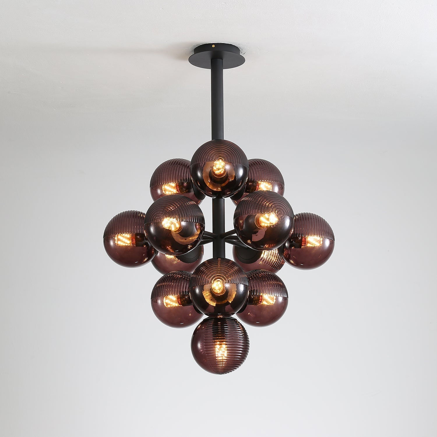 Lumen Collection | Designerska lampa wisząca Grape ze szkła | Eleganckie oświetlenie do salonu i jadalni