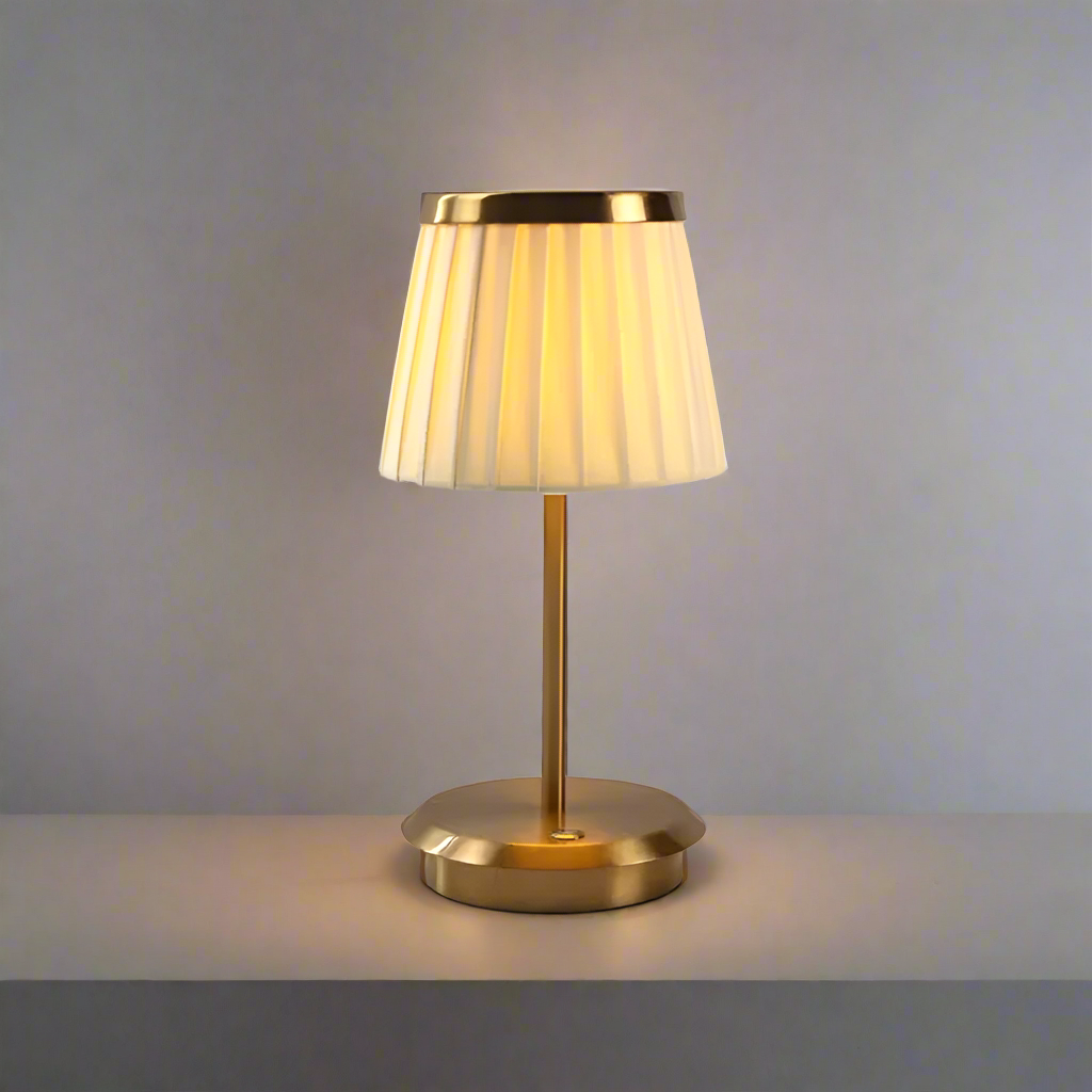 Classic Elegance | Bezprzewodowa Lampa Stołowa LED z Abażurem – Elegancka Lampka do Salonu i Sypialni