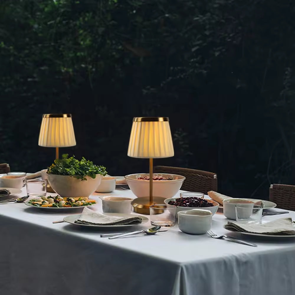 Classic Elegance | Bezprzewodowa Lampa Stołowa LED z Abażurem – Elegancka Lampka do Salonu i Sypialni