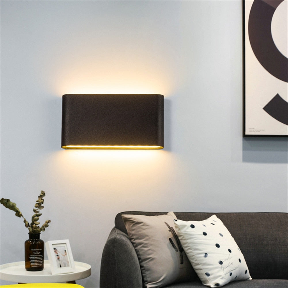 Elegancki zewnętrzny kinkiet LED – zdjęcie 4