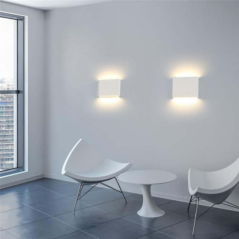 Eleganckie Zewnętrzne Kinkiety LED | Nowoczesny Design Odporny na Warunki Atmosferyczne