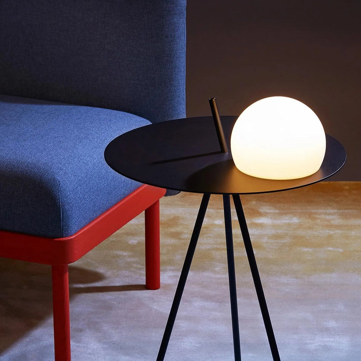 Solarna Lampa Stołowa Kula na Trójnogu