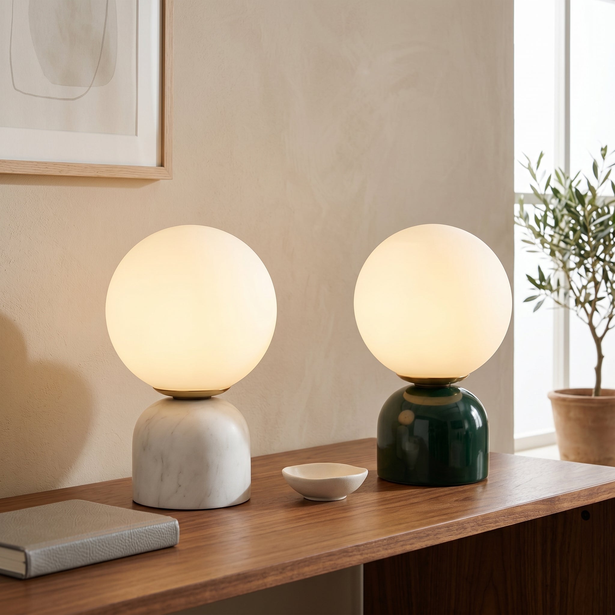 Elegant | Lampa Stołowa z Matowego Szkła i Marmuru – Designerska Lampka do Salonu i Sypialni