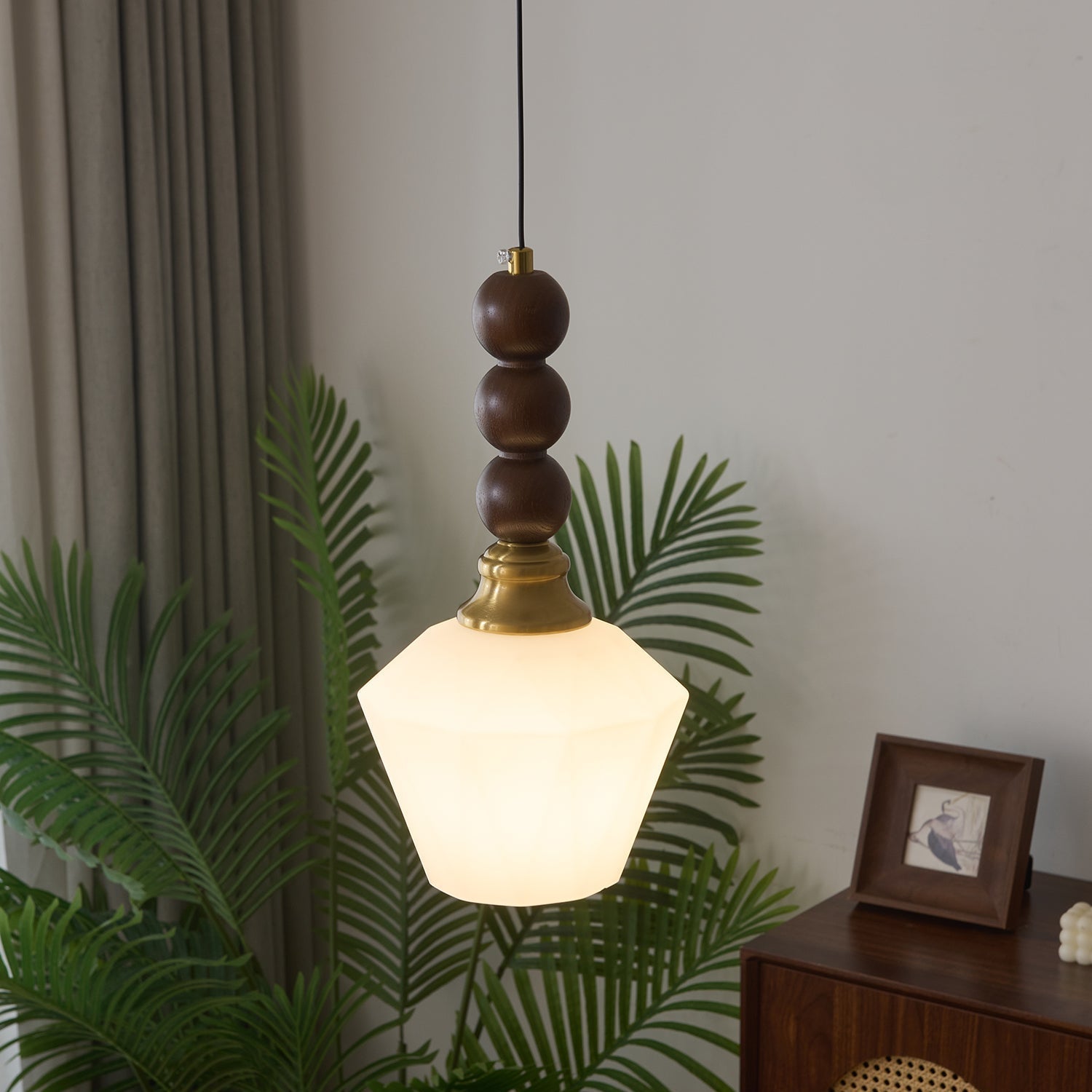 Lumen Collection | Elegancka lampa wisząca ze szkła i drewna | Ponadczasowe oświetlenie do salonu i jadalni
