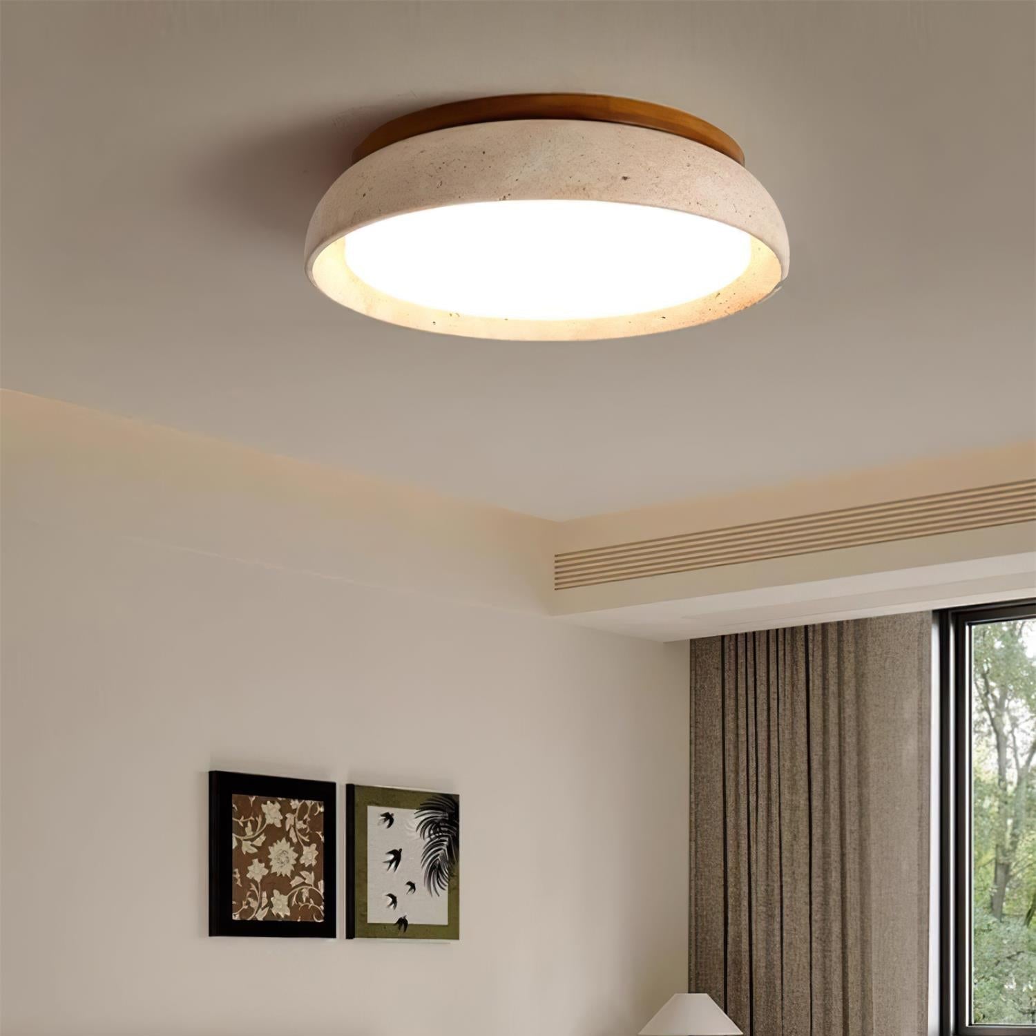 Lampa sufitowa Kloris z trawertynu | Designerska lampa LED z naturalnego kamienia do salonu i sypialni