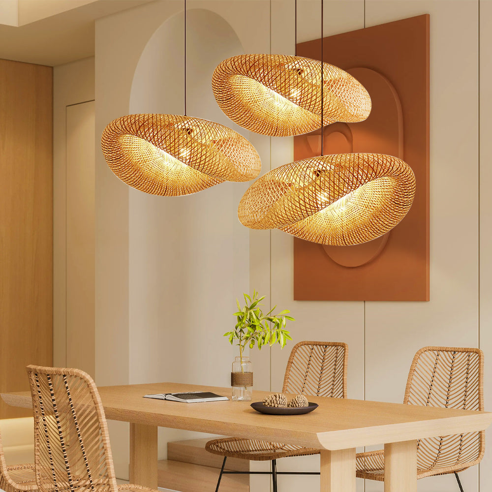 Lumen Collection | Ręcznie pleciona bambusowa lampa wisząca | Naturalne ciepłe oświetlenie do kuchni i salonu