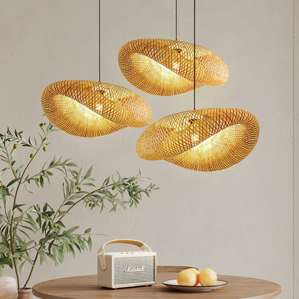 Lumen Collection | Ręcznie pleciona bambusowa lampa wisząca | Naturalne ciepłe oświetlenie do kuchni i salonu