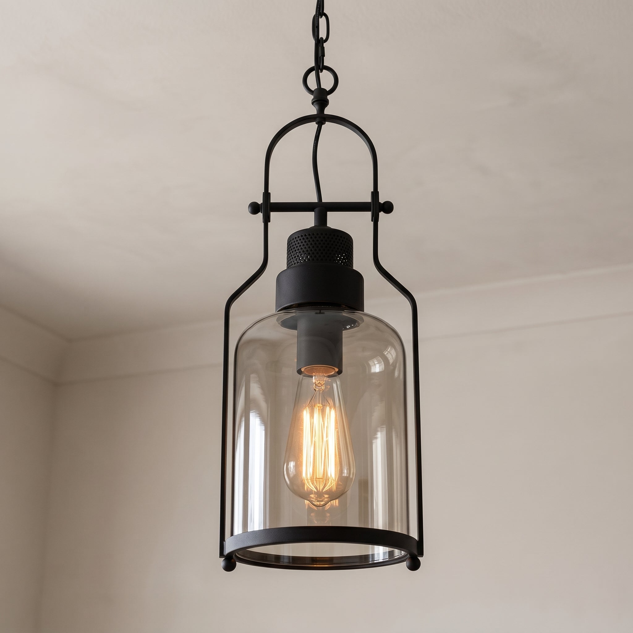 Lumen Morris | Przytulna, elegancka lampa wisząca ze szkła i metalu do nowoczesnych wnętrz