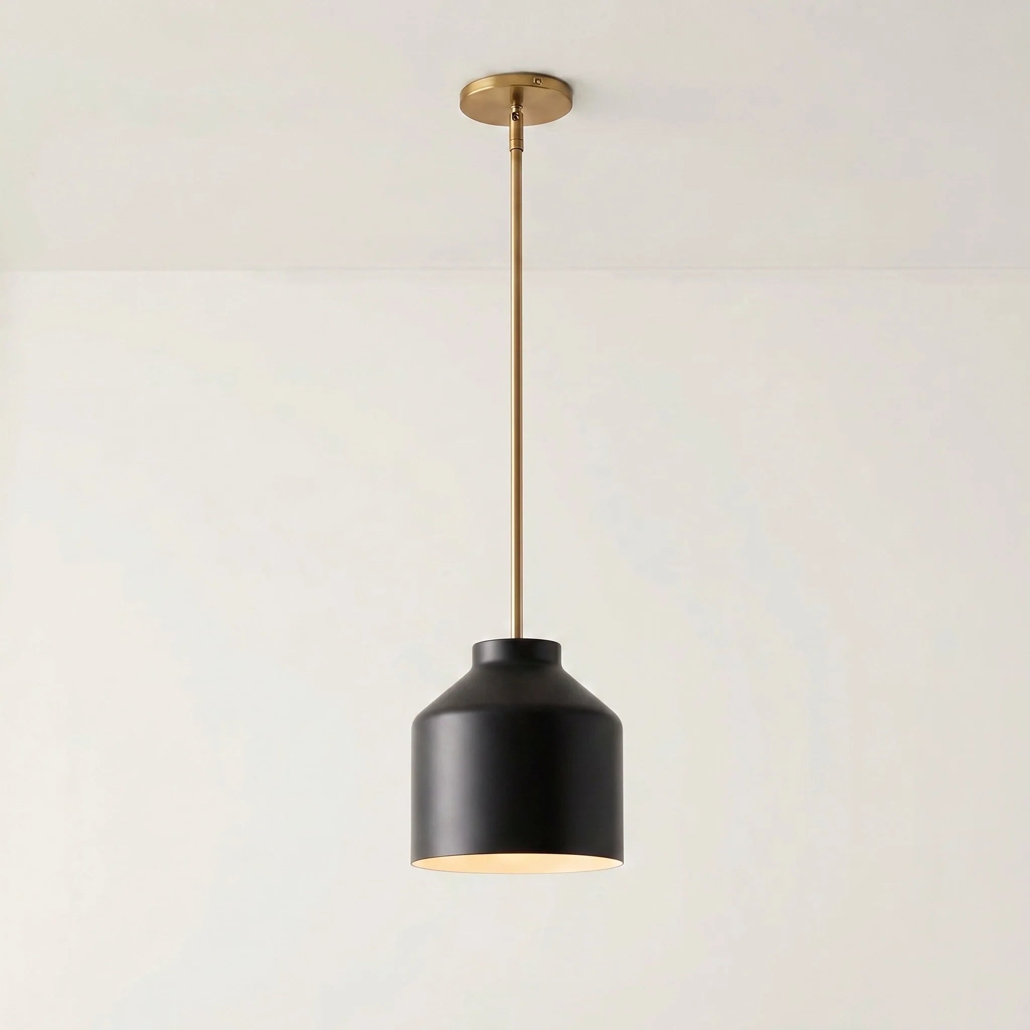 Lampa wisząca z matowego metalu | Skandynawski minimalistyczny design z regulowaną wysokością | Stylowe oświetlenie do kuchni, jadalni i przedpokoju