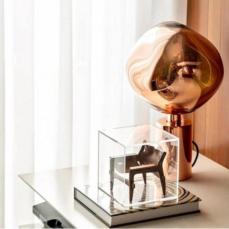 Melt Collection | Przytulna, designerska lampa stołowa do nowoczesnych wnętrz z efektem topienia