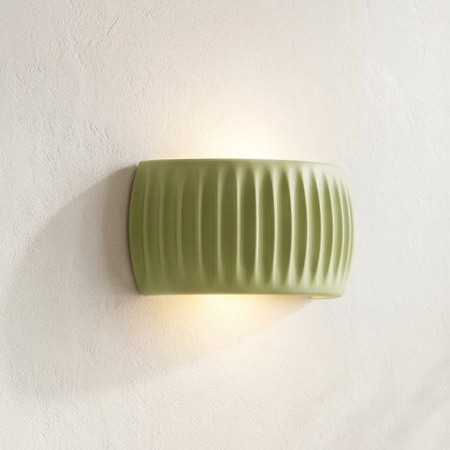 Minimalistyczny Kinkiet Ścienny LED z Ryflowanym Cylindrycznym Kloszem