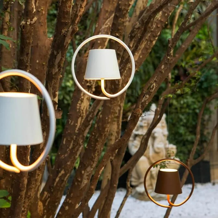 LumiOutdoor | Bezprzewodowa lampa wisząca LED z dotykową regulacją jasności do wnętrz i ogrodu