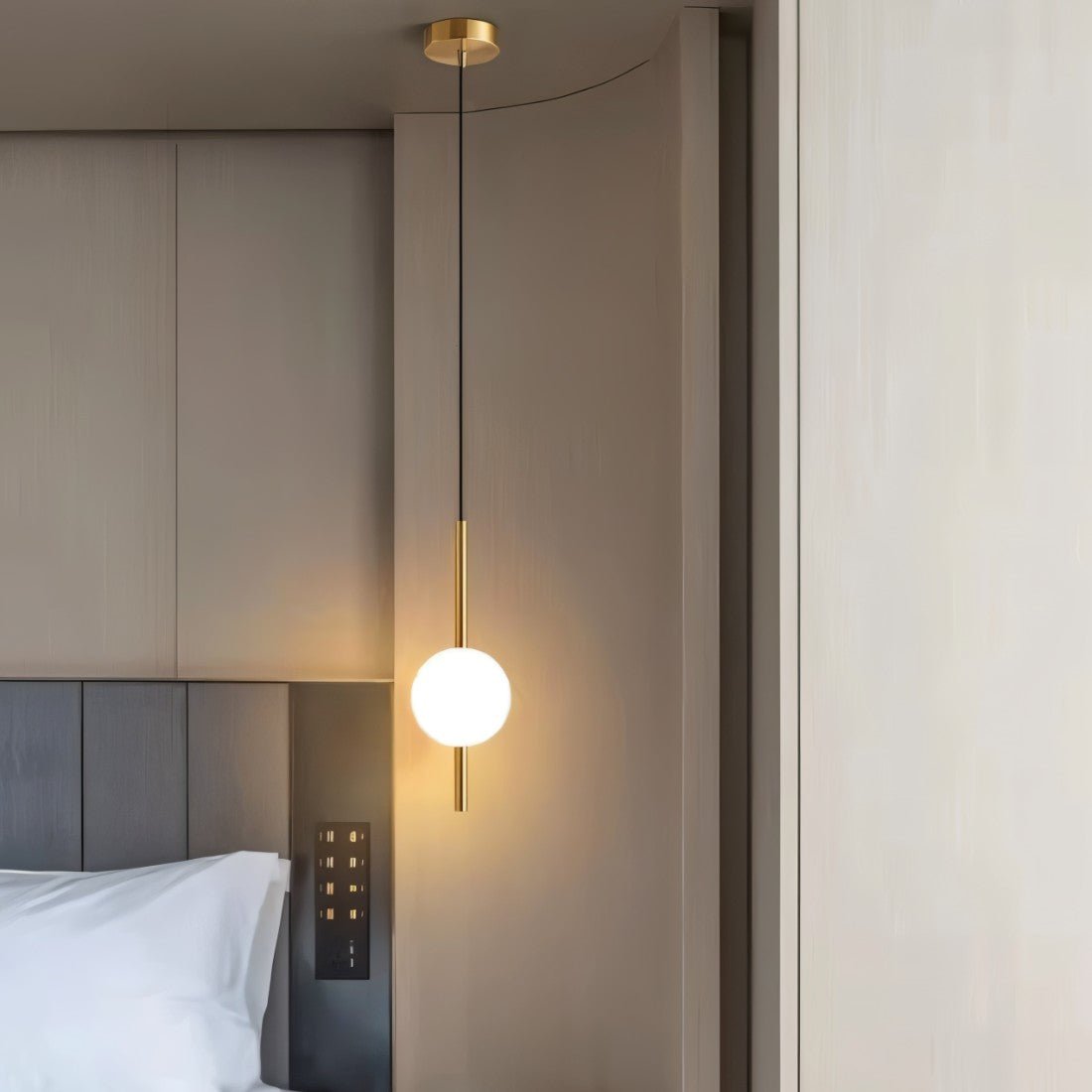 Nordic Glow | Lampa wisząca z akrylową kulą i regulowaną wysokością zawieszenia