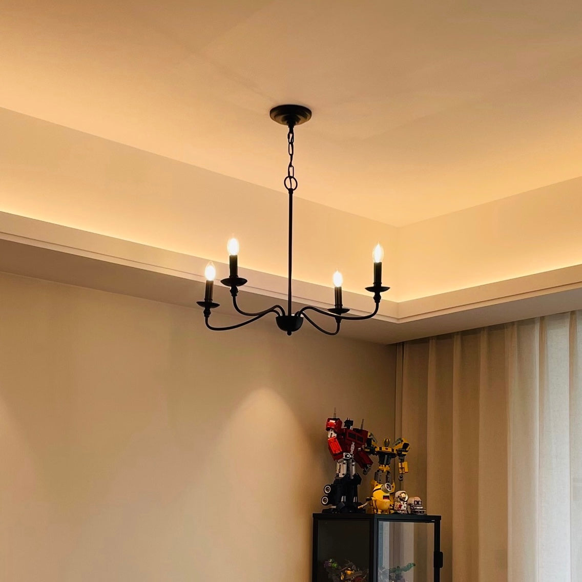 Orix Collection | Retro Metalowy Żyrandol z Regulowanym Łańcuchem