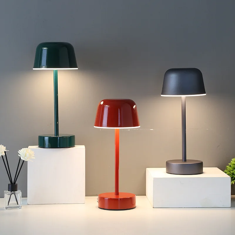 Prisma Pulse | Ściemnialna lampa stołowa z regulowaną jasnością | Nowoczesny design zapewniający komfort dla oczu