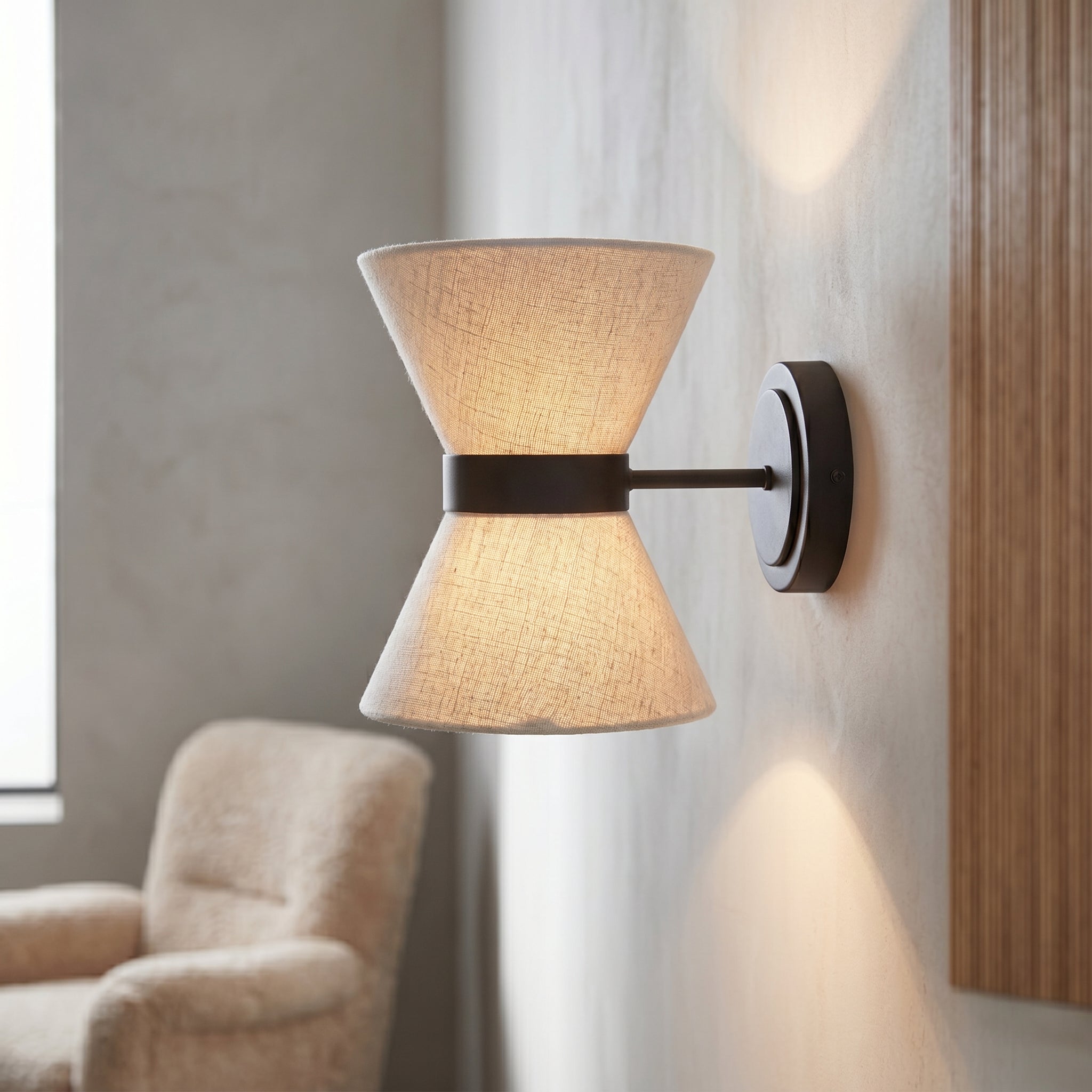 Kolekcja Wabi Sabi | Jedwabna lampa ścienna o asymetrycznym designie | Miękkie, nastrojowe oświetlenie