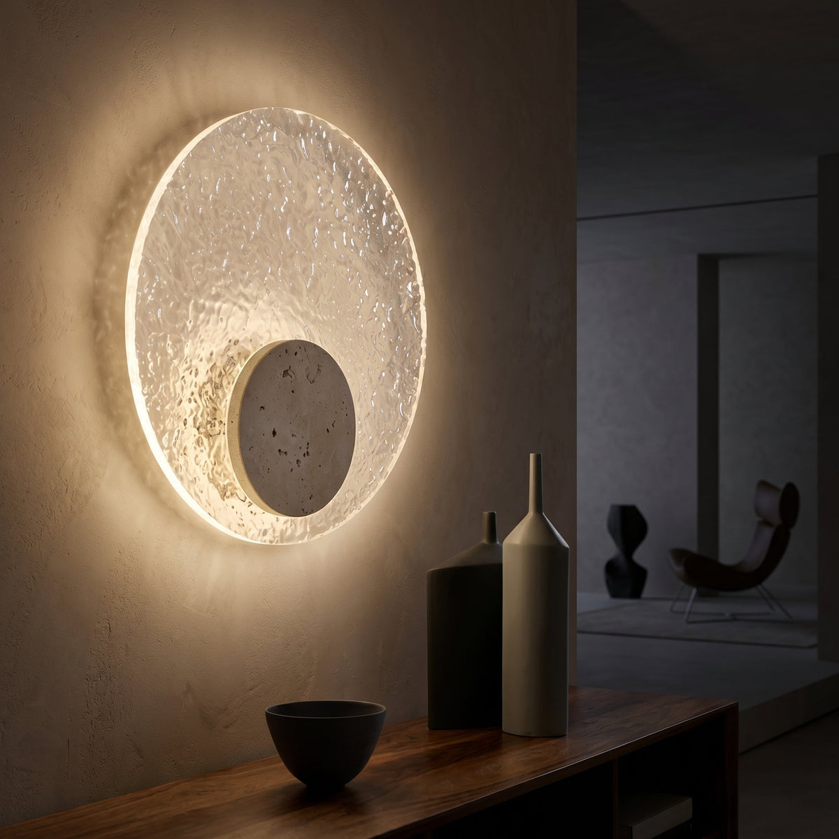 Trawertyn - lampa ścienna LED zamontowana na ścianie
