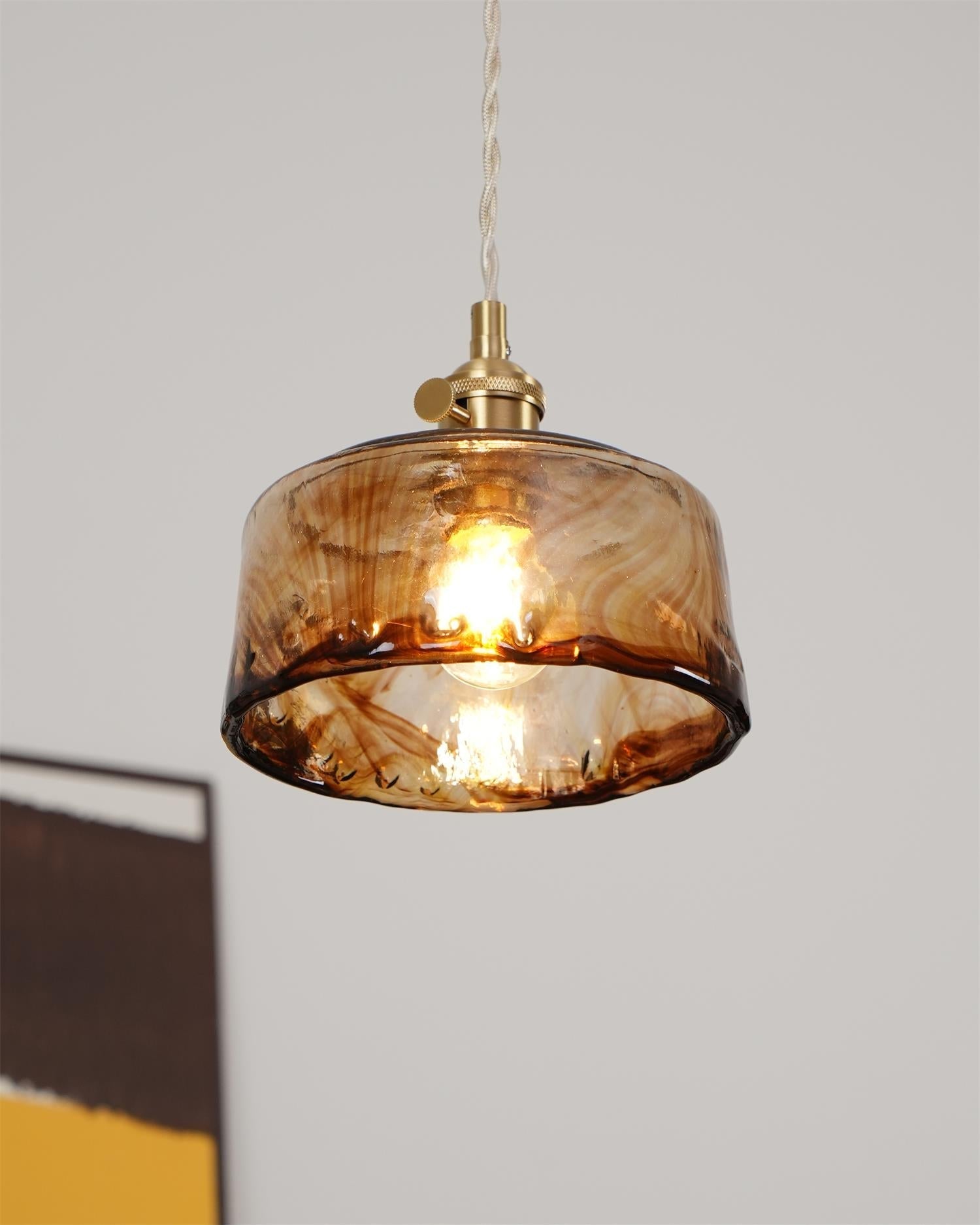 Bursztynowa lampa wisząca ze szkła | Vintage designerska lampa sufitowa z mosiądzu E27 do salonu i jadalni