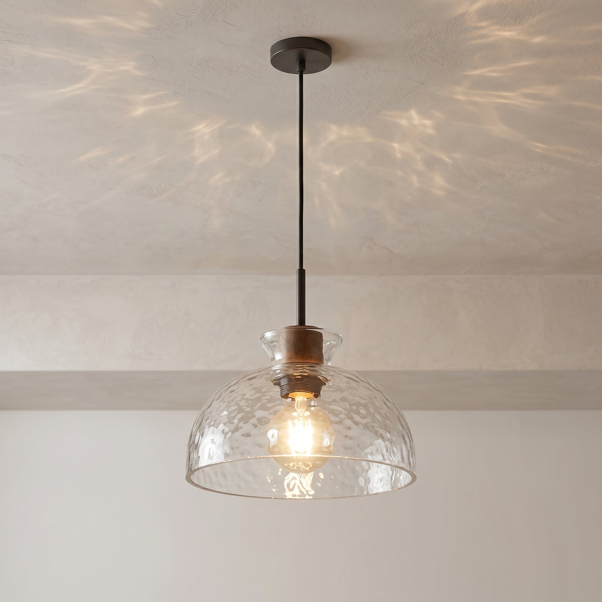 Szklana lampa wisząca Lumen Vale | Designerska lampa sufitowa z ręcznie dmuchanego szkła i drewna do kuchni oraz jadalni