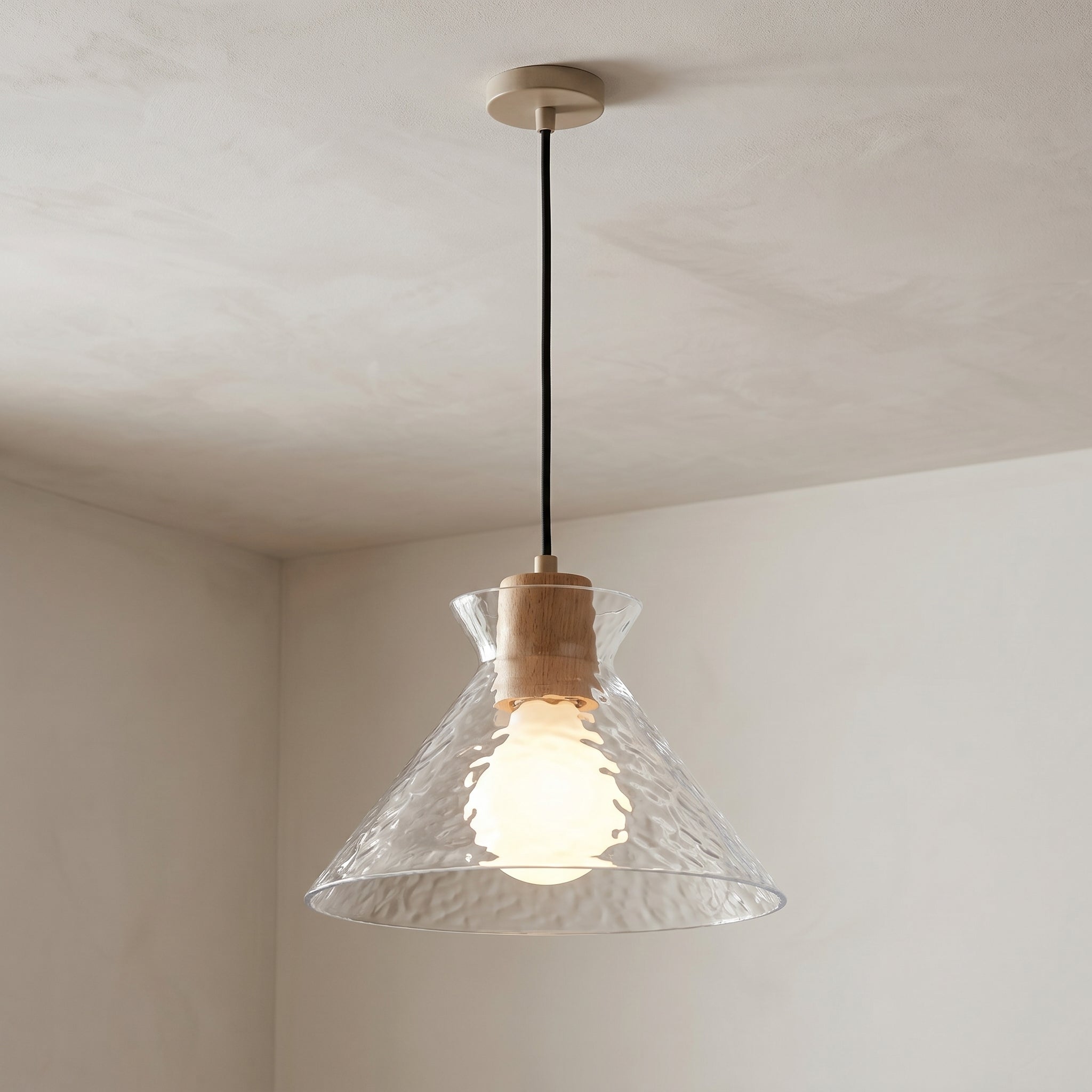 Szklana lampa wisząca Lumen Vale | Designerska lampa sufitowa z ręcznie dmuchanego szkła i drewna do kuchni oraz jadalni