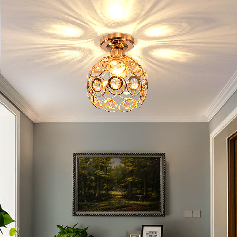 AuroraGleam | Złota Lampa Sufitowa Natynkowa z Kryształowymi Kulami – Luksusowy Design