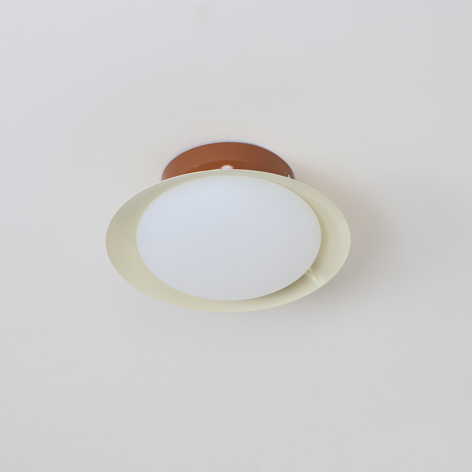 Lampa sufitowa Aurora LED w kształcie misy | Designerska lampa retro do salonu, sypialni i jadalni