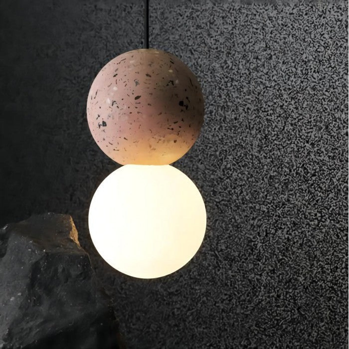 Lampa wisząca Origo z cementu | Designerska lampa sufitowa z kamienia i szkła do salonu i jadalni