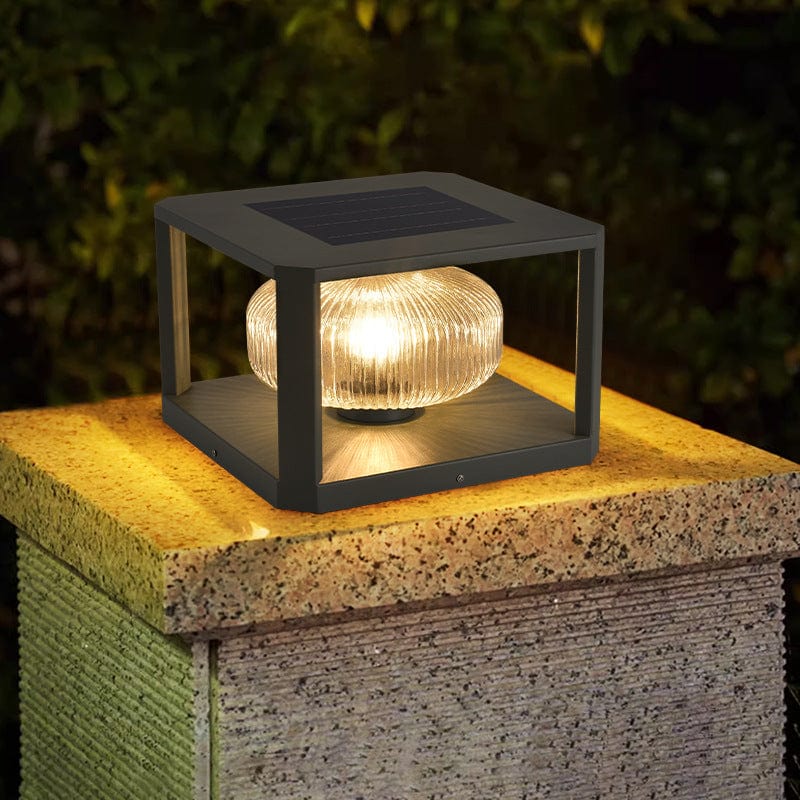 EcoGlow - lampa ścieżkowa, włączone światło