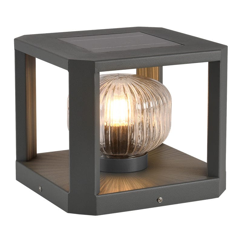 EcoGlow | Elegancka, Odporna na Warunki Atmosferyczne Solarna Lampa Ścieżkowa LED