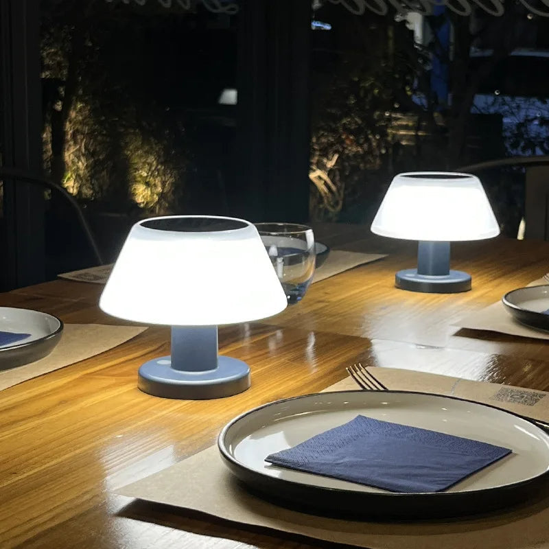 EcoGlow Solar | Solarna Lampa Stołowa LED IP65 – Bezprzewodowe Oświetlenie do Ogrodu i Tarasu