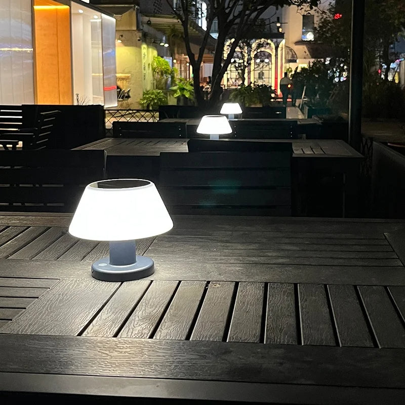 EcoGlow Solar | Solarna Lampa Stołowa LED IP65 – Bezprzewodowe Oświetlenie do Ogrodu i Tarasu