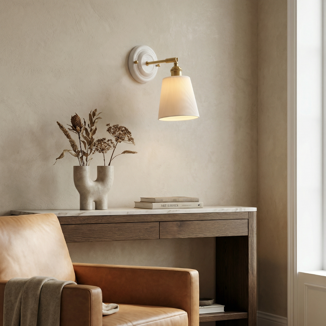 Elegancki kinkiet ceramiczny z mosiężnymi akcentami – zdjęcie 4