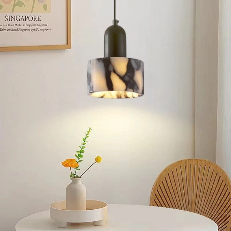 Marmurowa lampa wisząca z naturalnego kamienia | Designerska lampa sufitowa do salonu i jadalni