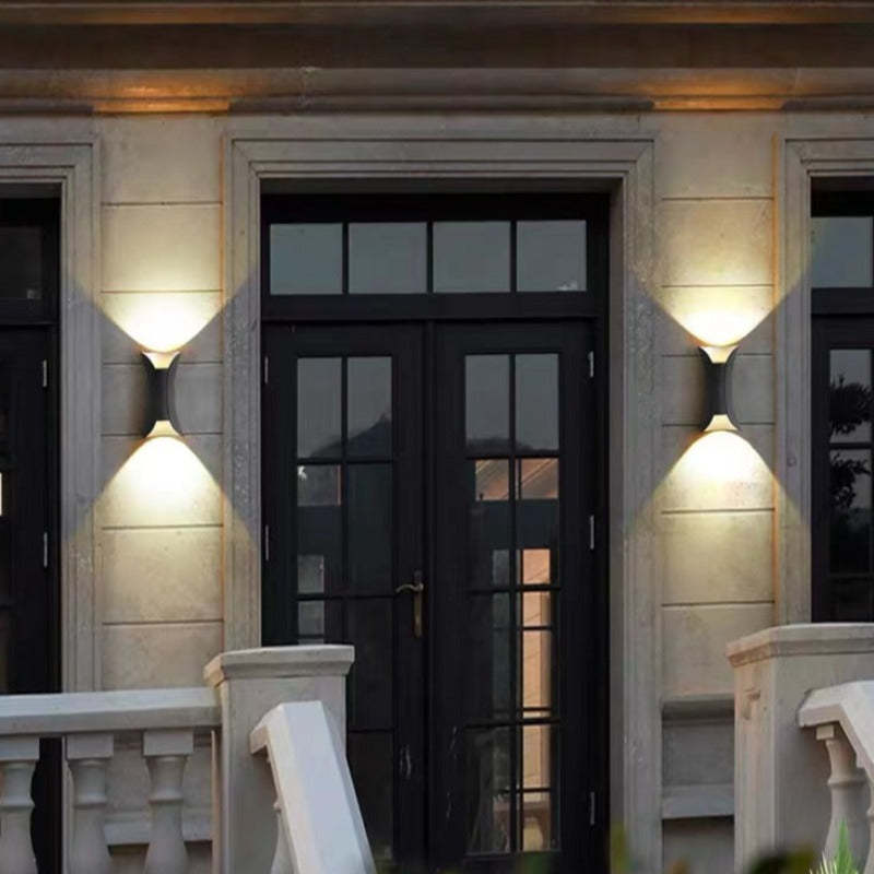 Elegancka Zewnętrzna Lampa Ścienna LED | Wodoodporna Konstrukcja Aluminiowa