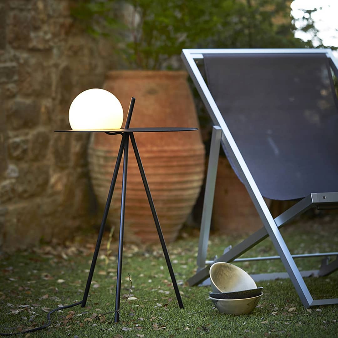 Solarna Lampa Stołowa Kula na Trójnogu