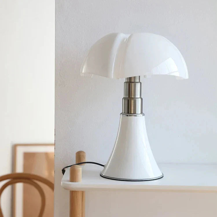 Elegant Vintage | Lampa stołowa LED w stylu retro z energooszczędnym oświetleniem i eleganckim designem