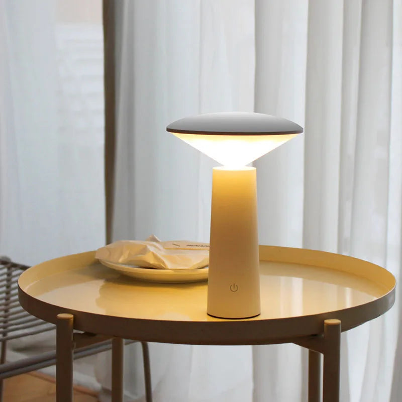Elegancka bezprzewodowa lampa stołowa z pilotem do elastycznego oświetlenia
