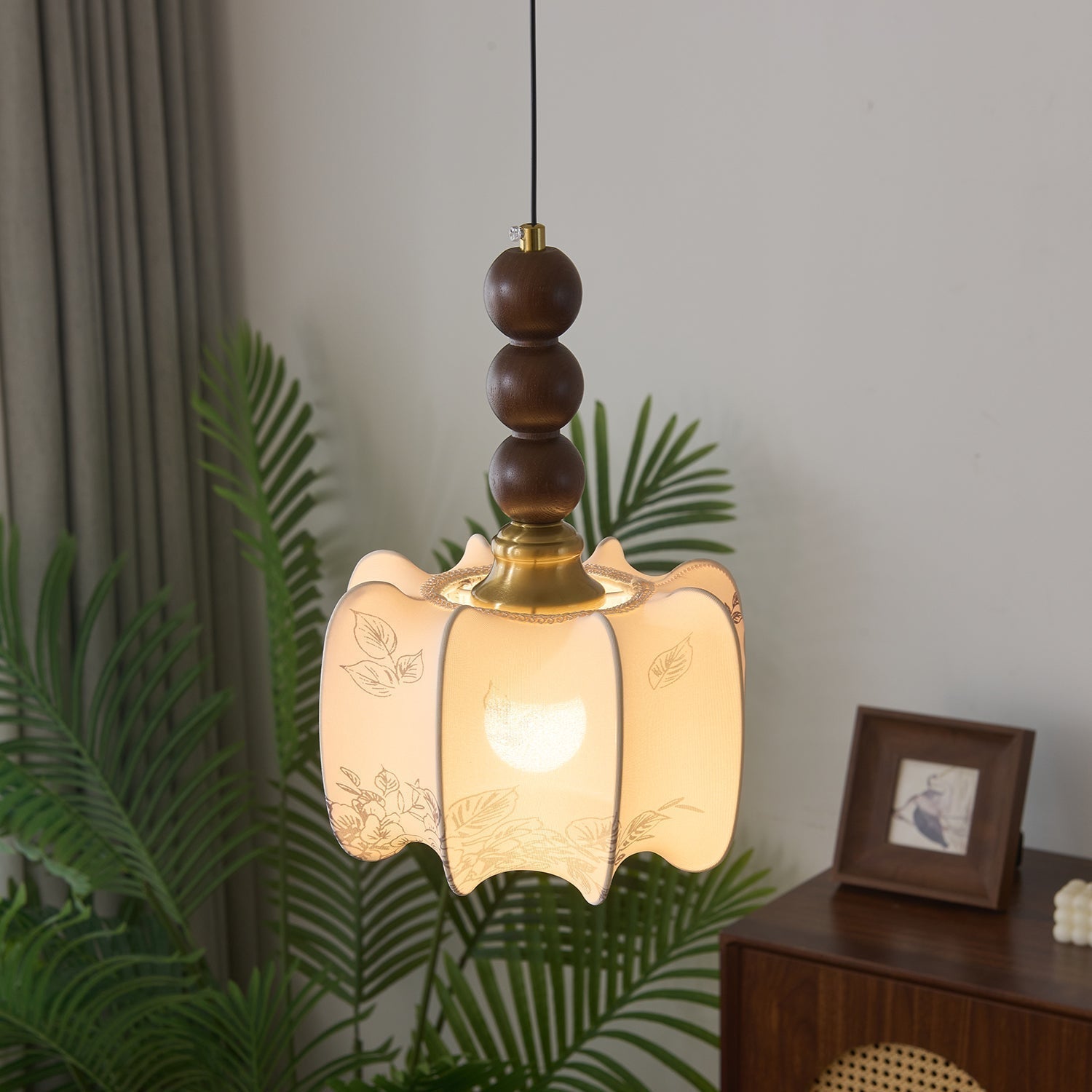 Lumen Collection | Elegancka lampa wisząca ze szkła i drewna | Designerskie oświetlenie do salonu, jadalni i sypialni