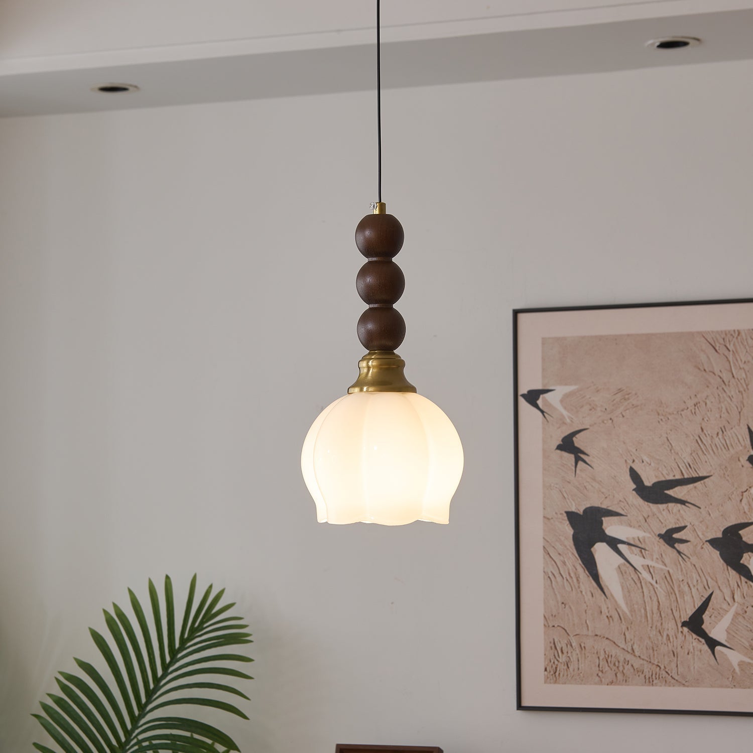 Lumen Collection | Elegancka lampa wisząca ze szkła i drewna | Ponadczasowe oświetlenie do salonu i jadalni