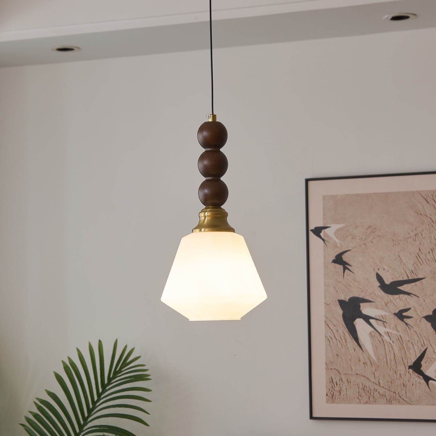 Lumen Collection | Elegancka lampa wisząca ze szkła i drewna | Ponadczasowe oświetlenie do salonu i jadalni