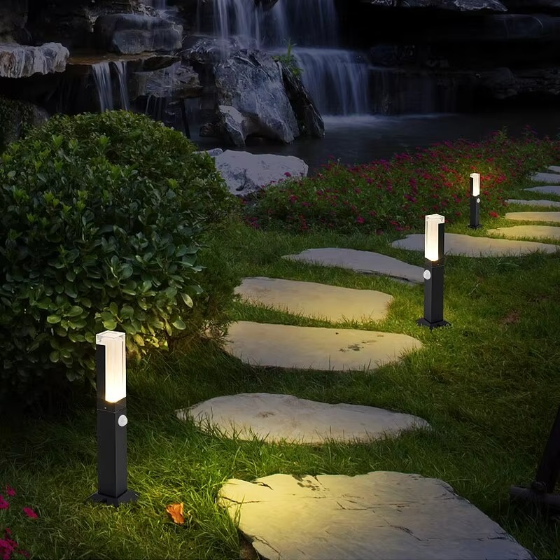 Gavia | Weather-Resistant LED Outdoor Lamp