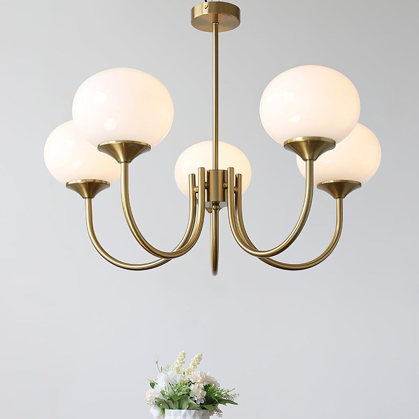 Lumen Collection | Designerska lampa wisząca z kulistymi kloszami | Eleganckie oświetlenie do salonu i jadalni