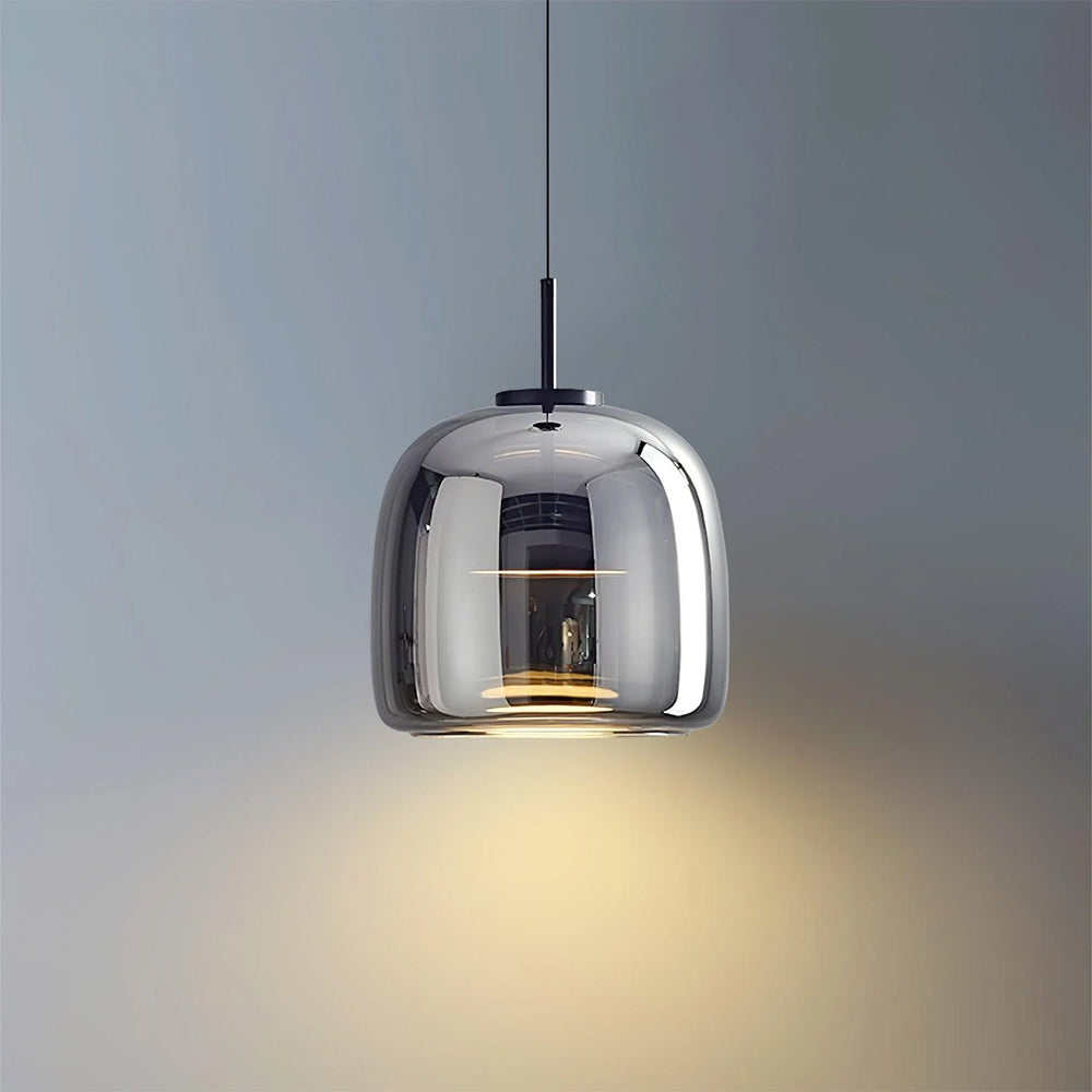 Lumen Collection | Lampa wisząca z przydymionego szkła z eleganckim kloszem kopułowym do nowoczesnej kuchni i jadalni