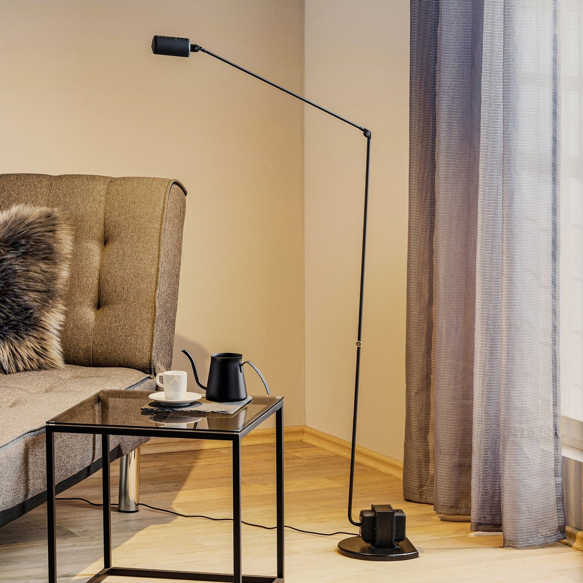 Lumen Daphine | Adjustable Dual-Arm Floor Lamp for Precision Task Lighting