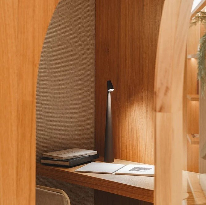 LuminaVista™ | Przytulna, elegancka przenośna lampa stołowa LED do nowoczesnych wnętrz